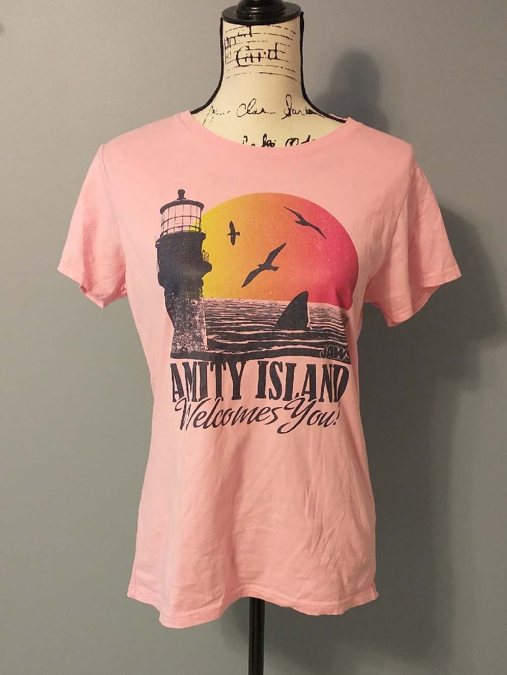 Retro Jaws Amity Island Tee Shirt ⛱️🏖️